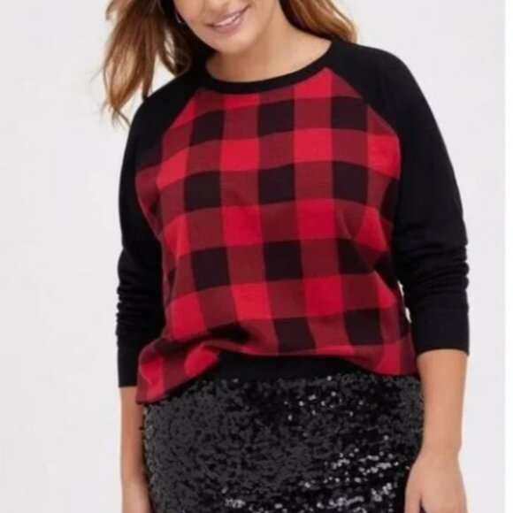 Torrid Classic Fit Cozy Fleece Crewneck Raglan Sweatshirt in Buffalo Plaid - Picture 1 of 8